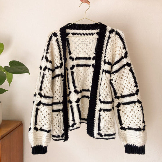 

The Chess Cardigan - Gilet
5